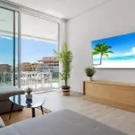 Vivi Homes - Dior Pool, Terrace & Sea View Lägenhet