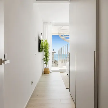 Apartment Vivi Homes - Dior Pool, Jacuzzi, Terrace & Sea View *