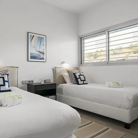 Apartment Vivi Homes - Dior Pool, Jacuzzi, Terrace & Sea View *