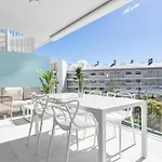 Апартаменты Vivi Homes - Dior Pool, Terrace & Sea View
