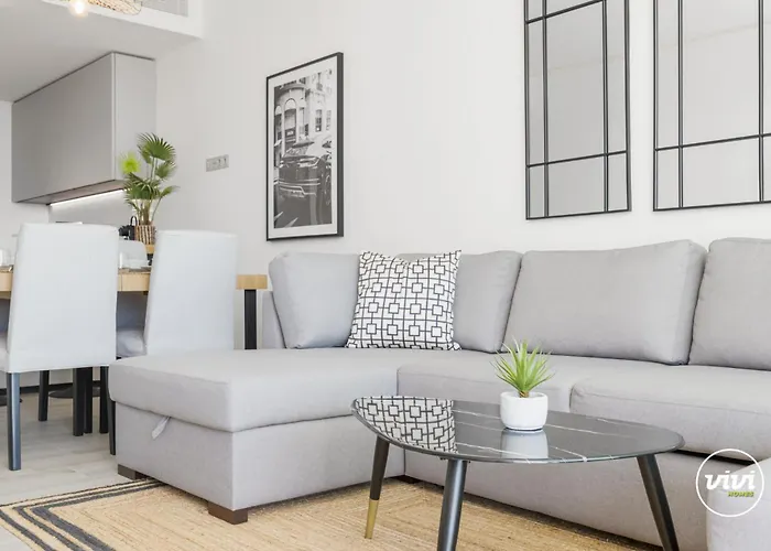 Vivi Homes - Dior Pool, Terrace & Sea View Apartment Fuengirola