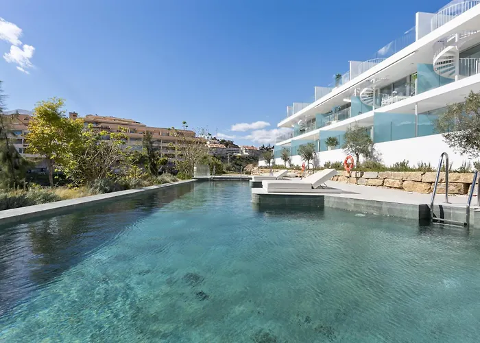 Vivi Homes - Dior Pool, Terrace & Sea View Appartement Fuengirola