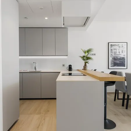 Lägenhet Vivi Homes - Dior Pool, Terrace & Sea View