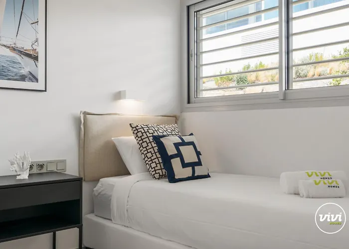 Vivi Homes - Dior Pool, Terrace & Sea View * 丰希罗拉