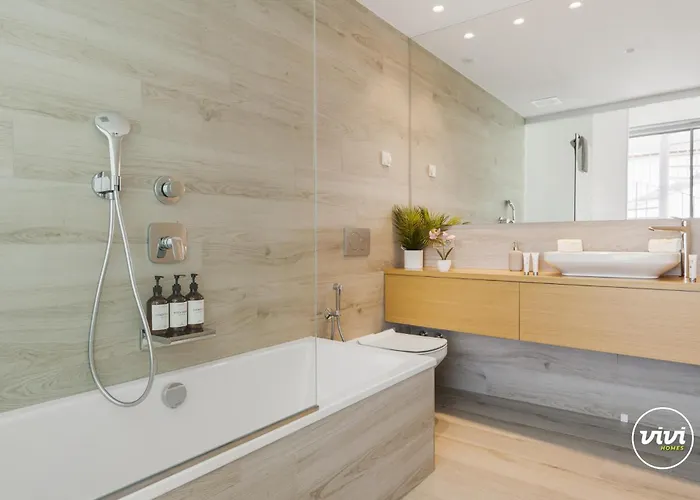 Vivi Homes - Dior Pool, Terrace & Sea View Апартаменты *