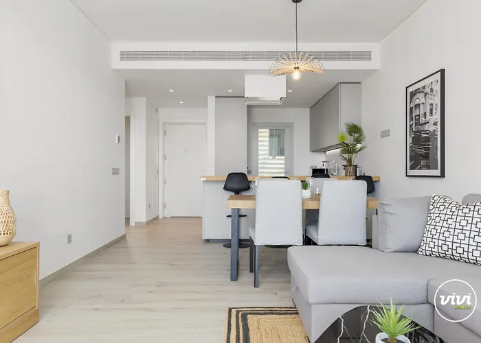 Апартаменты Vivi Homes - Dior Pool, Terrace & Sea View